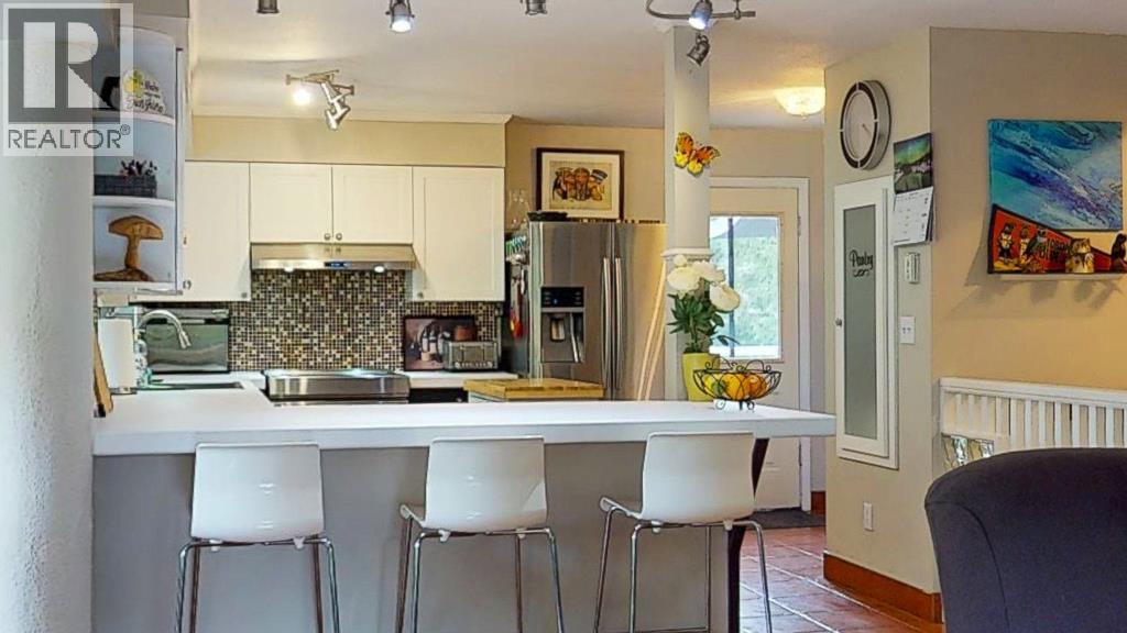 7781 HART ROAD, Halfmoon Bay