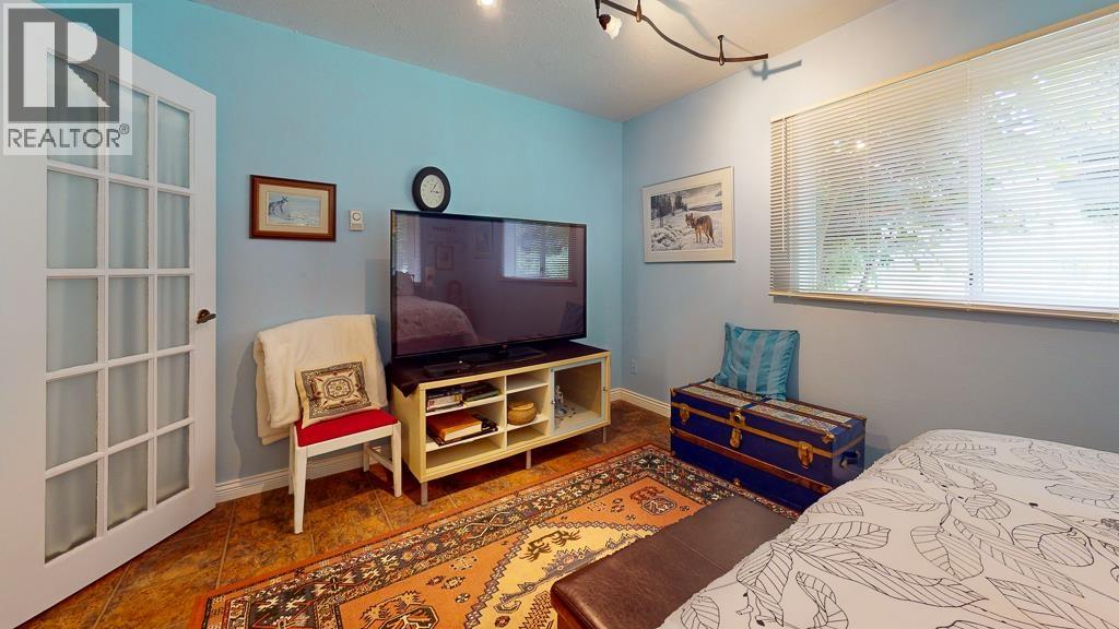 7781 HART ROAD, Halfmoon Bay