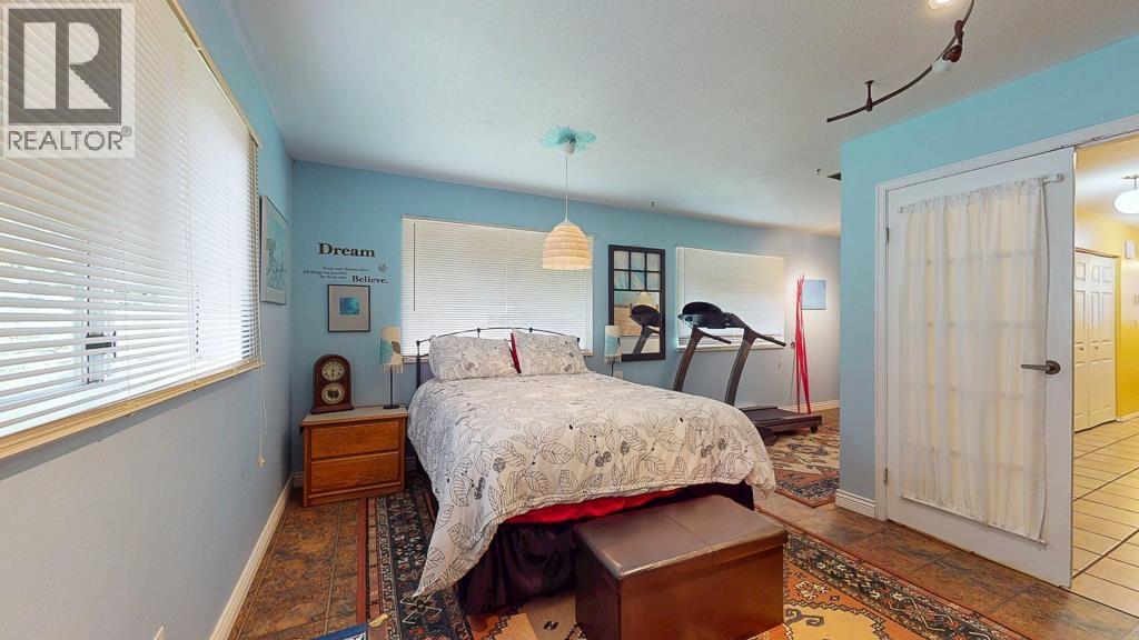 7781 HART ROAD, Halfmoon Bay