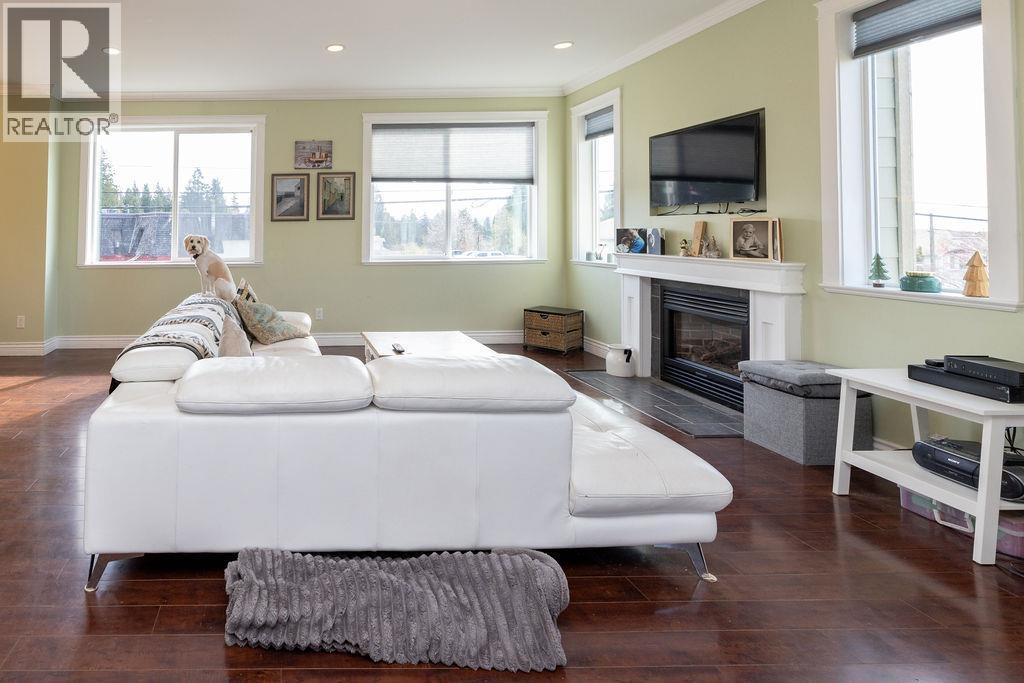 787 NORTH ROAD, Gibsons