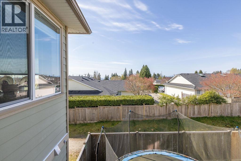 787 NORTH ROAD, Gibsons