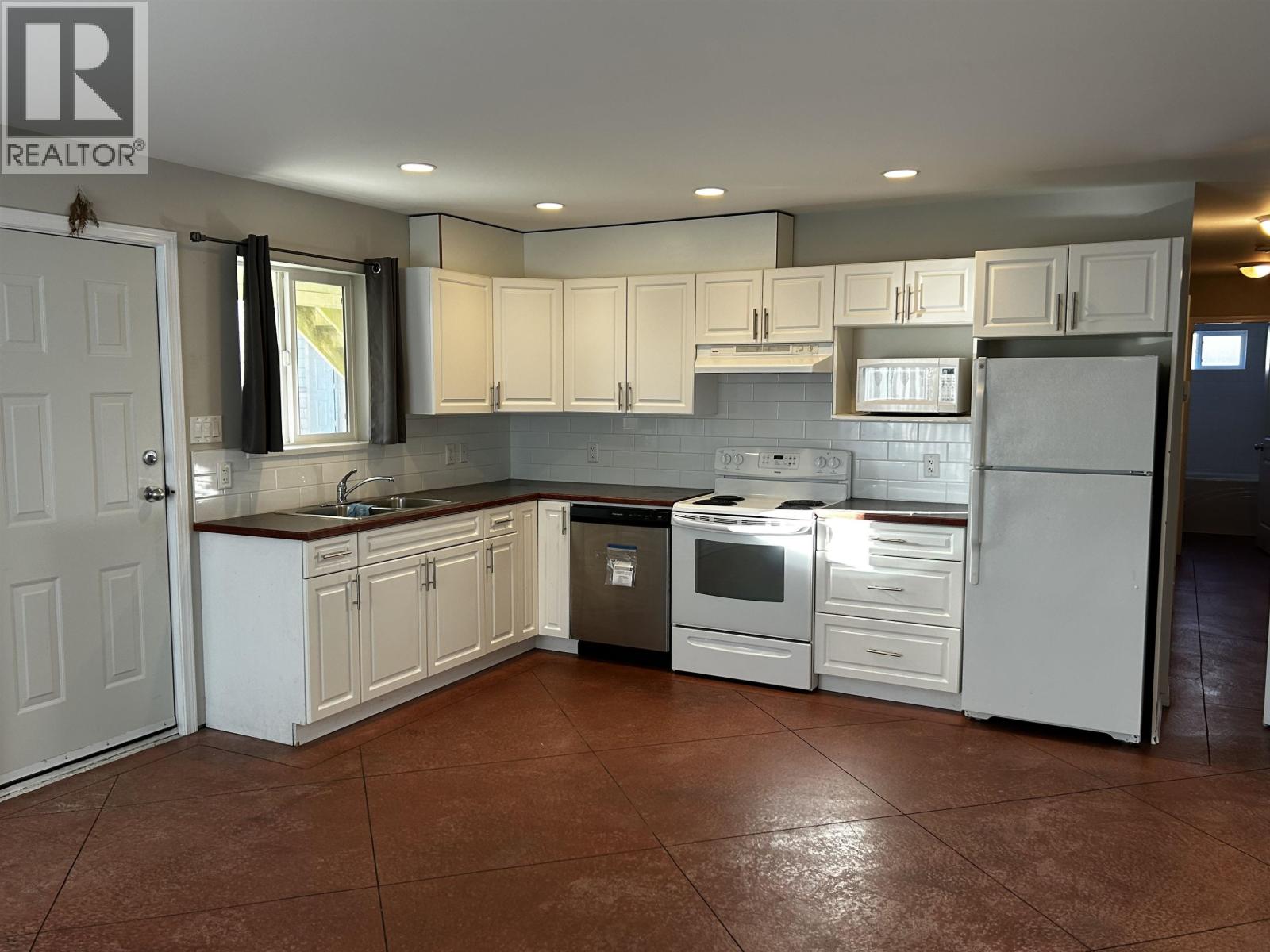 787 NORTH ROAD, Gibsons