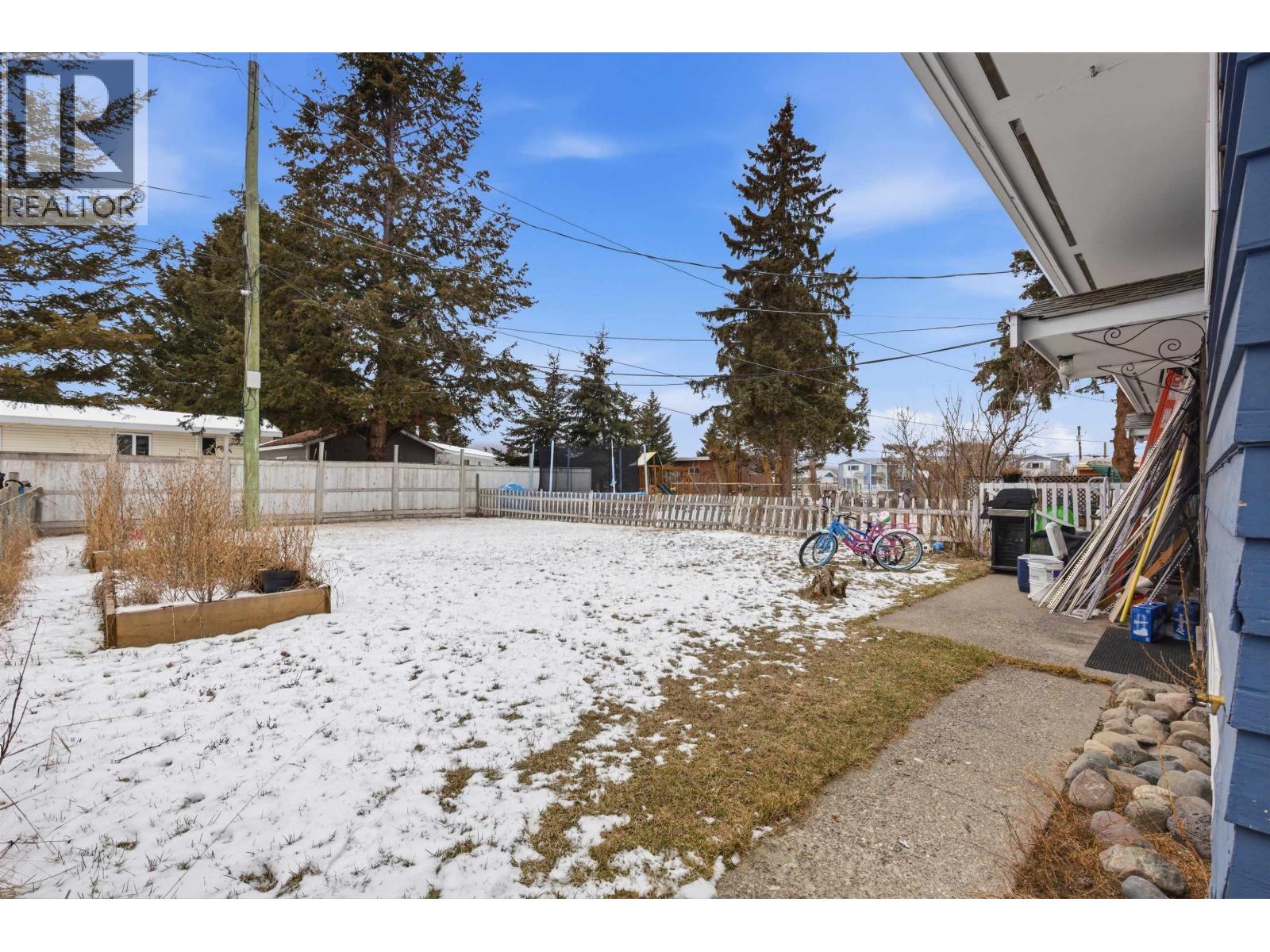 455 ASPEN STREET - 7