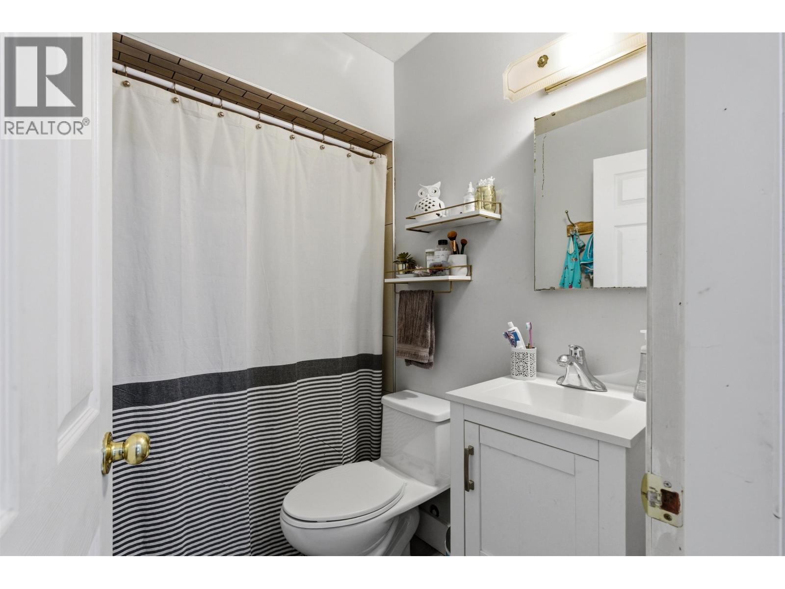 455 ASPEN STREET - 18