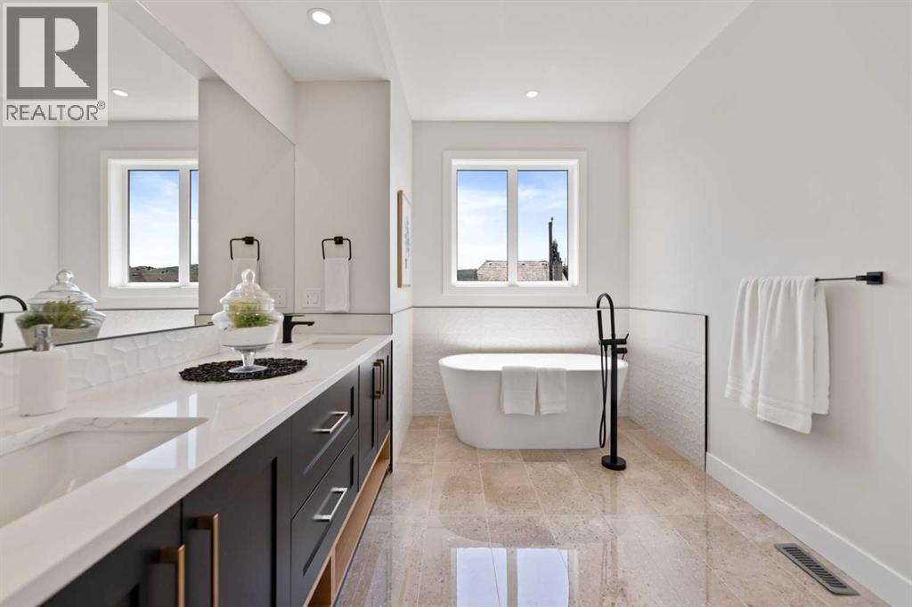 Single Family House for Sale in   Avenue NW Bowness Calgary 