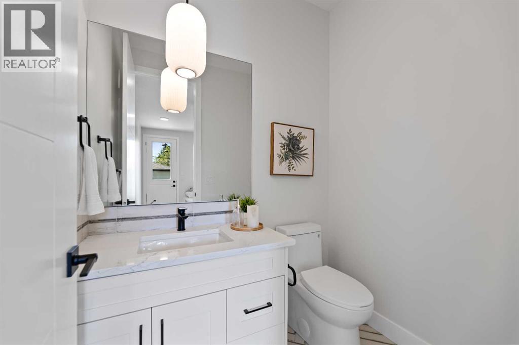 Single Family House for Sale in   Avenue NW Bowness Calgary 