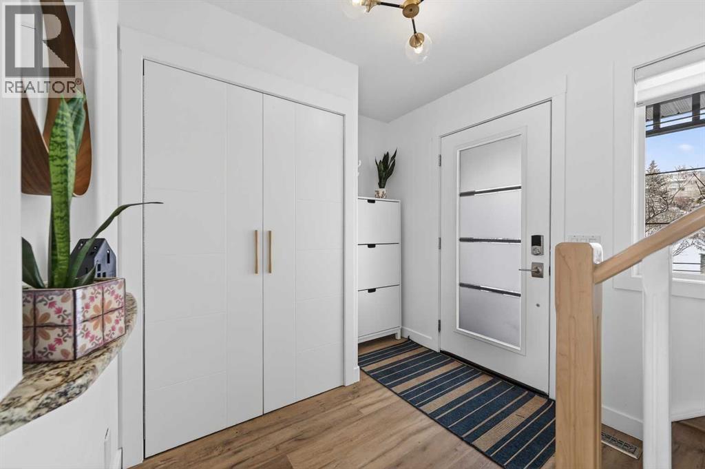 Single Family House for Sale in  Springbluff Boulevard SW Springbank Hill Calgary 