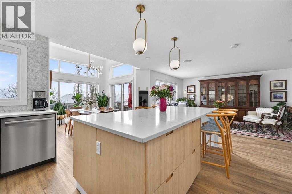 Single Family House for Sale in  Springbluff Boulevard SW Springbank Hill Calgary 