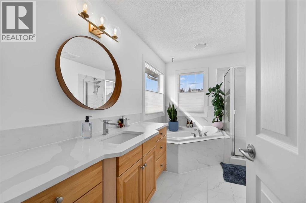 Single Family House for Sale in  Springbluff Boulevard SW Springbank Hill Calgary 