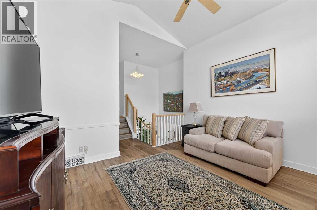 Single Family House for Sale in  Springbluff Boulevard SW Springbank Hill Calgary 