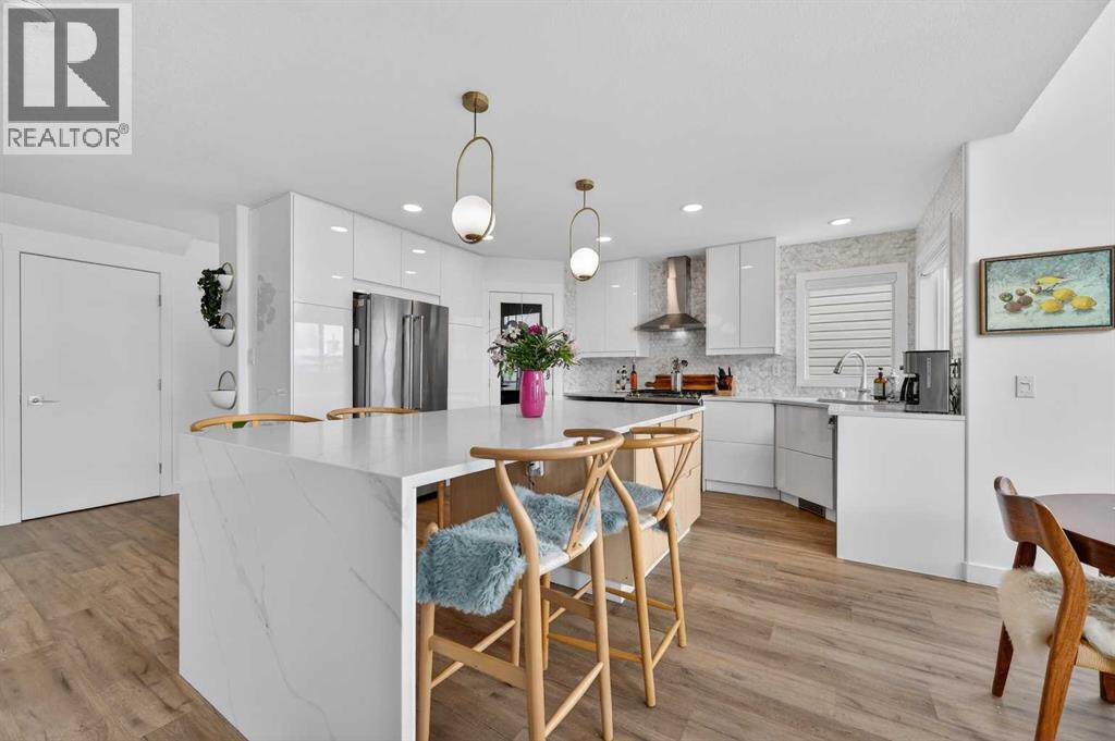 Single Family House for Sale in  Springbluff Boulevard SW Springbank Hill Calgary 