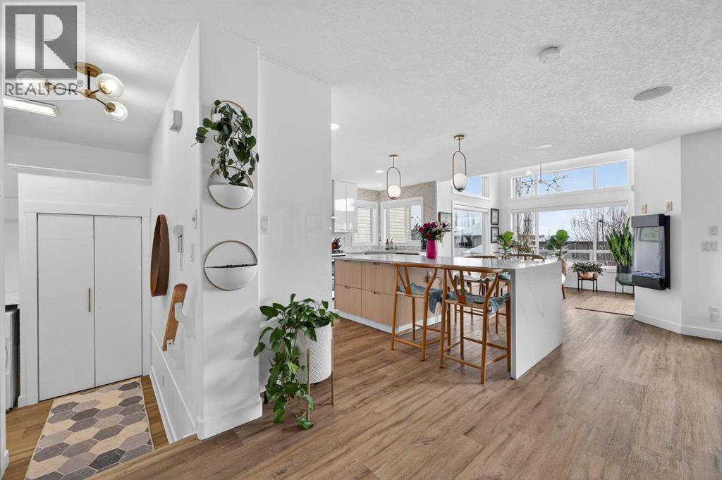 Single Family House for Sale in  Springbluff Boulevard SW Springbank Hill Calgary 