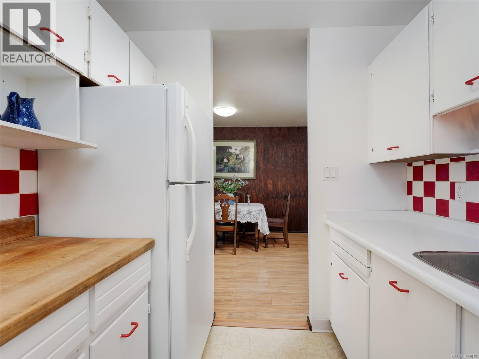 1541 NORTH DAIRY RD - 23