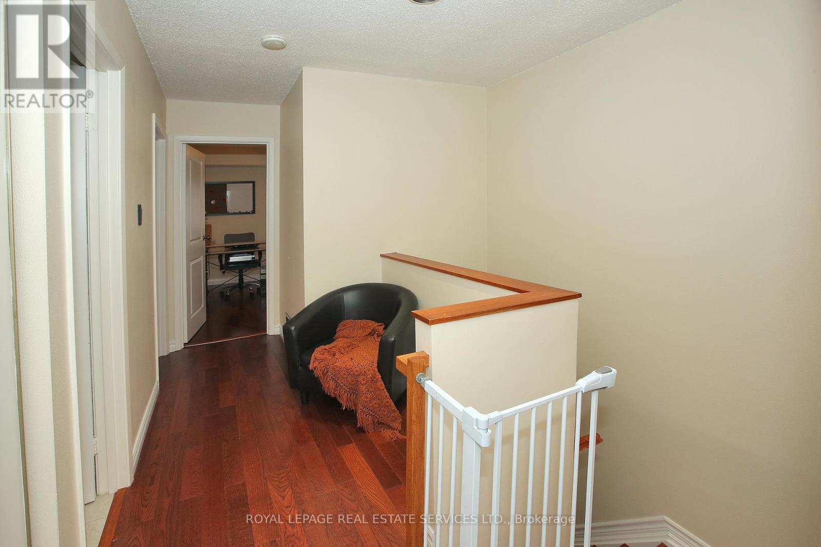 #117 60 HANSON ROAD - 13