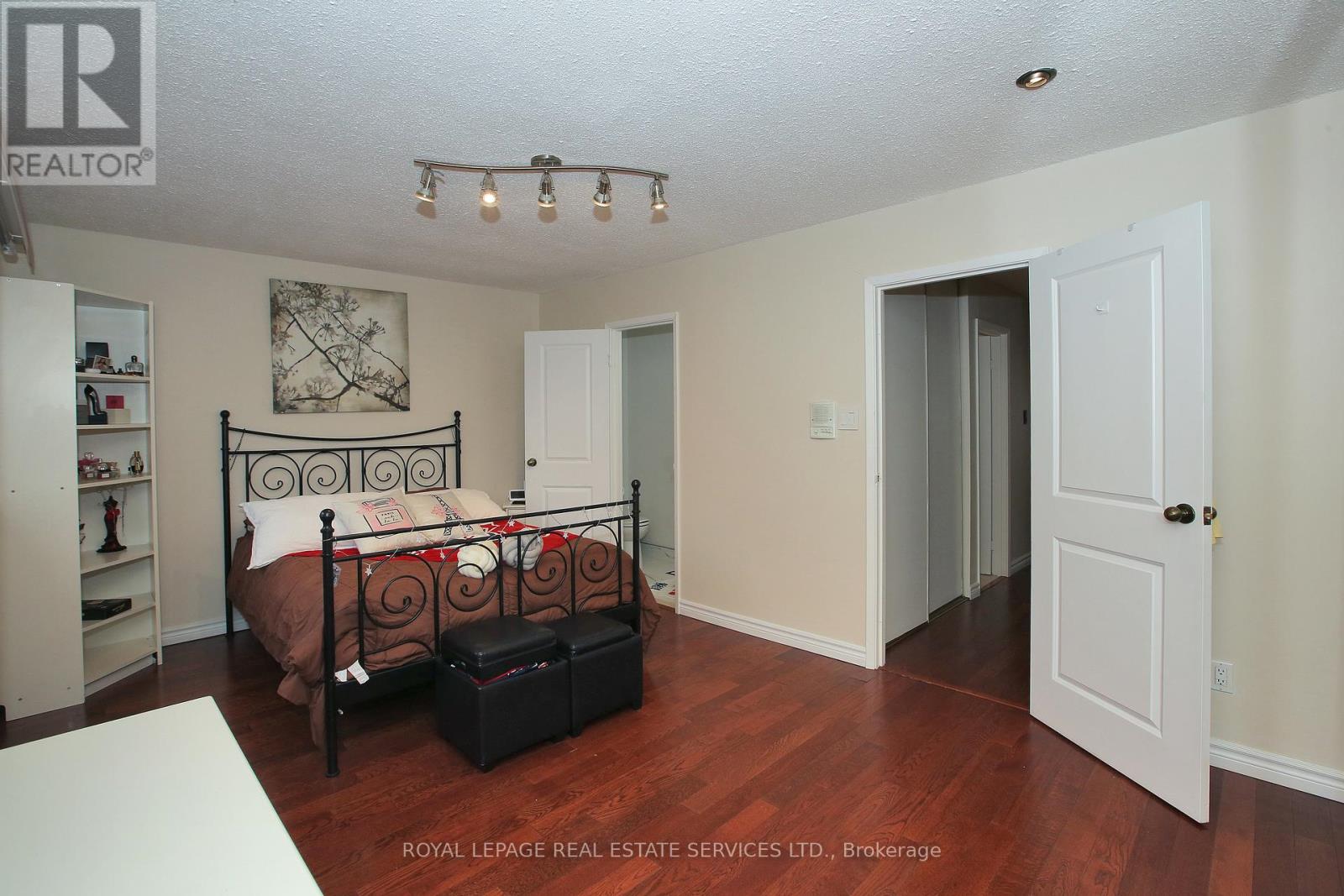 #117 60 HANSON ROAD - 16