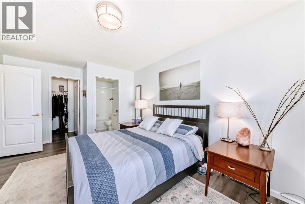 Single Family House 4 Level for Sale in  Sunlake Gardens SE Sundance Calgary 