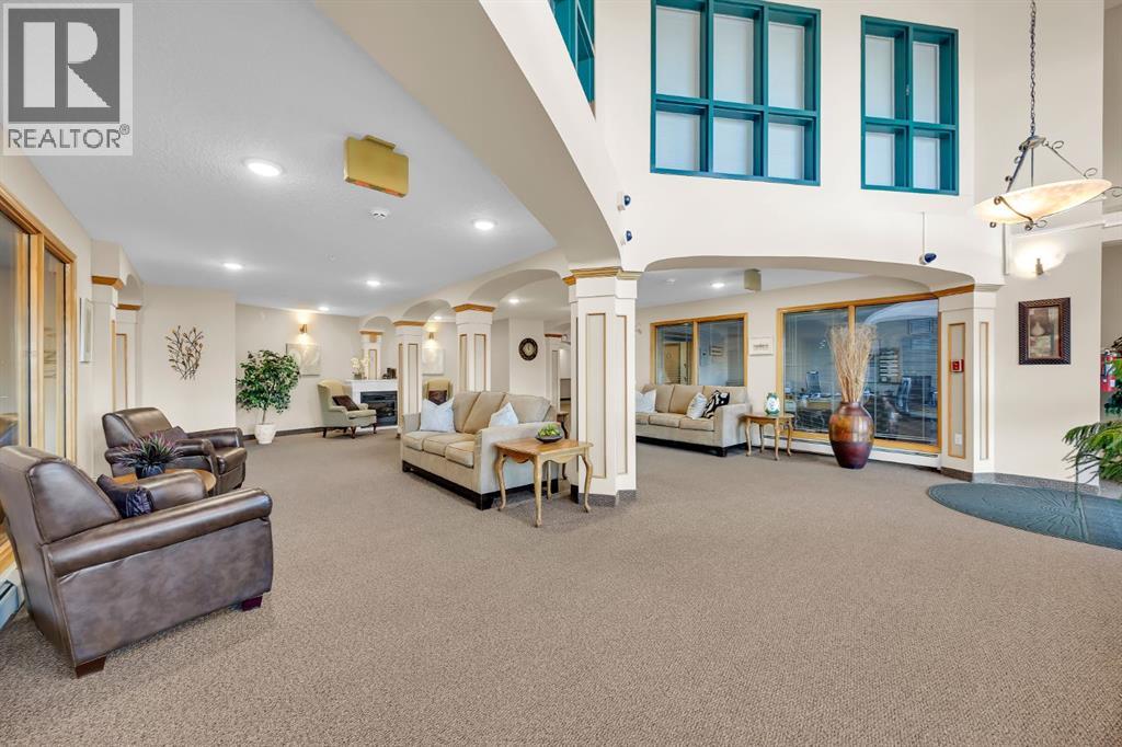 Single Family House for Sale in   Sierra Morena Boulevard SW Signal Hill Calgary 