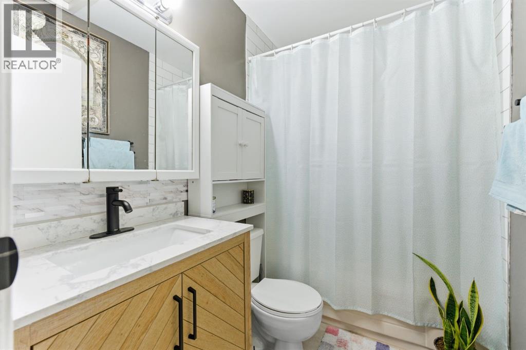 Single Family House for Sale in    Street NE Highland Park Calgary 