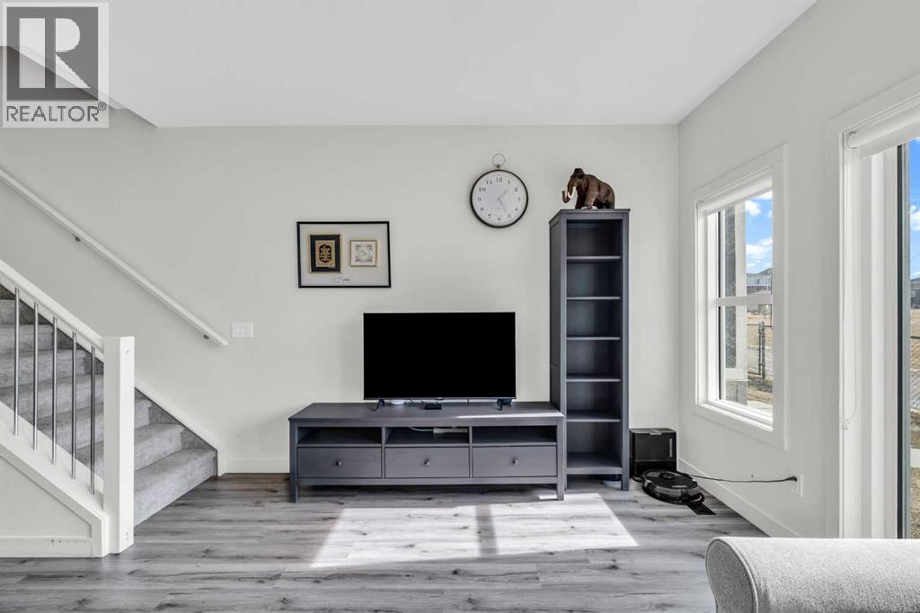 Single Family House for Sale in   Saddlestone Heath NE Saddle Ridge Calgary 