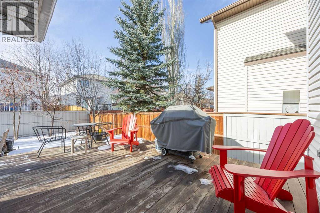 Single Family House for Sale in  Douglas Ridge Close SE Douglasdale/Glen Calgary 