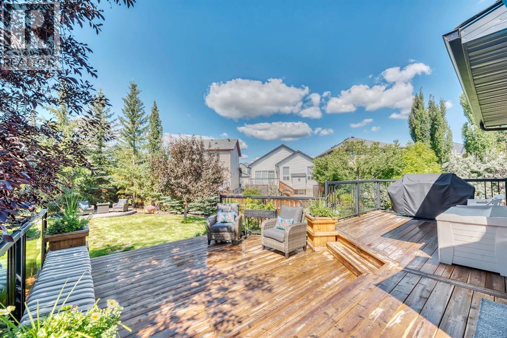 Single Family House for Sale in  Everhollow Crescent SW Evergreen Calgary 