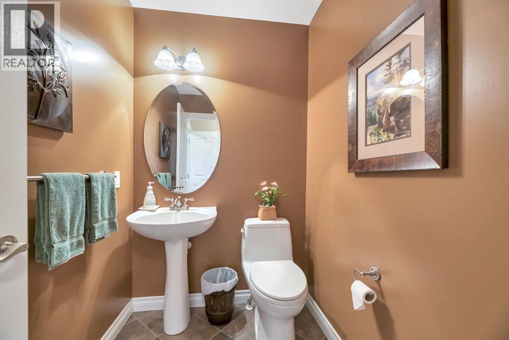 Single Family House for Sale in  Everhollow Crescent SW Evergreen Calgary 