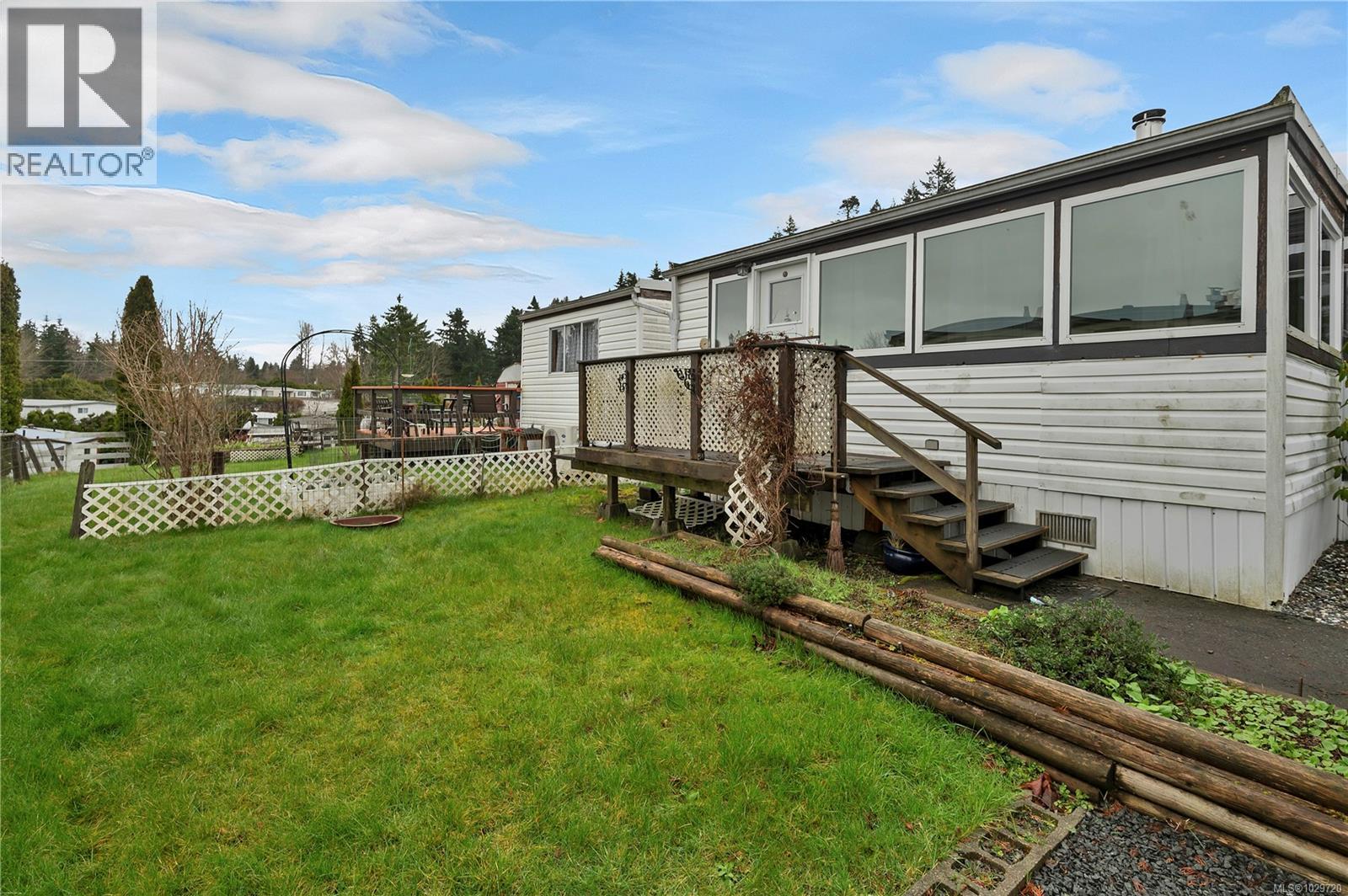 #81 951 HOMEWOOD RD - 23