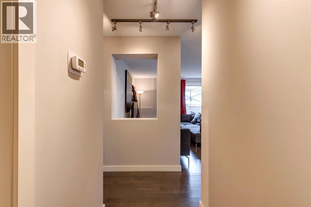 Single Family House for Sale in    Avenue SW Mission Calgary 