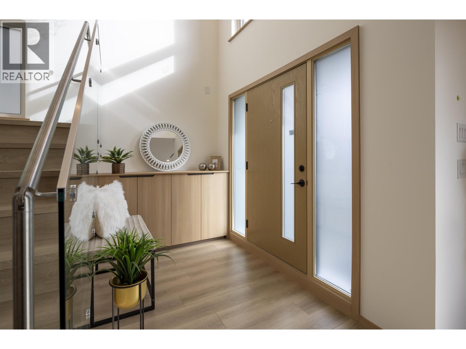 7 HOWARD Avenue - photo 2