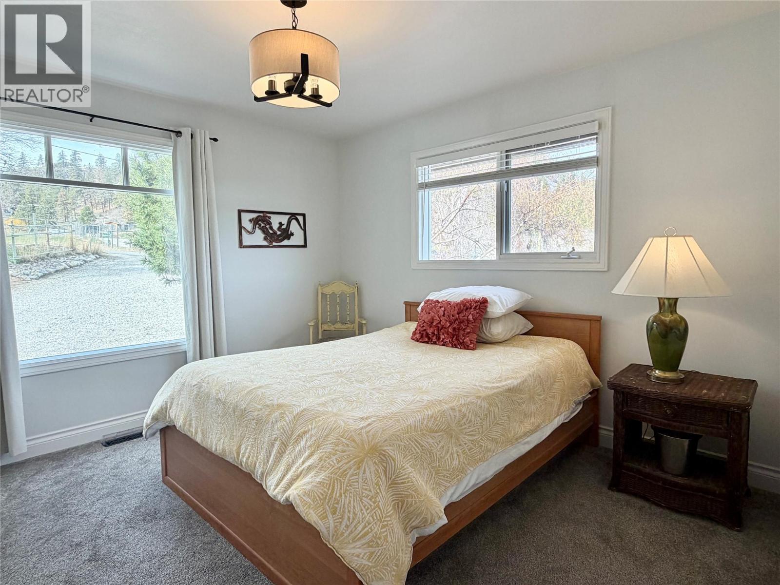 614 Wilson Mountain Road, Oliver