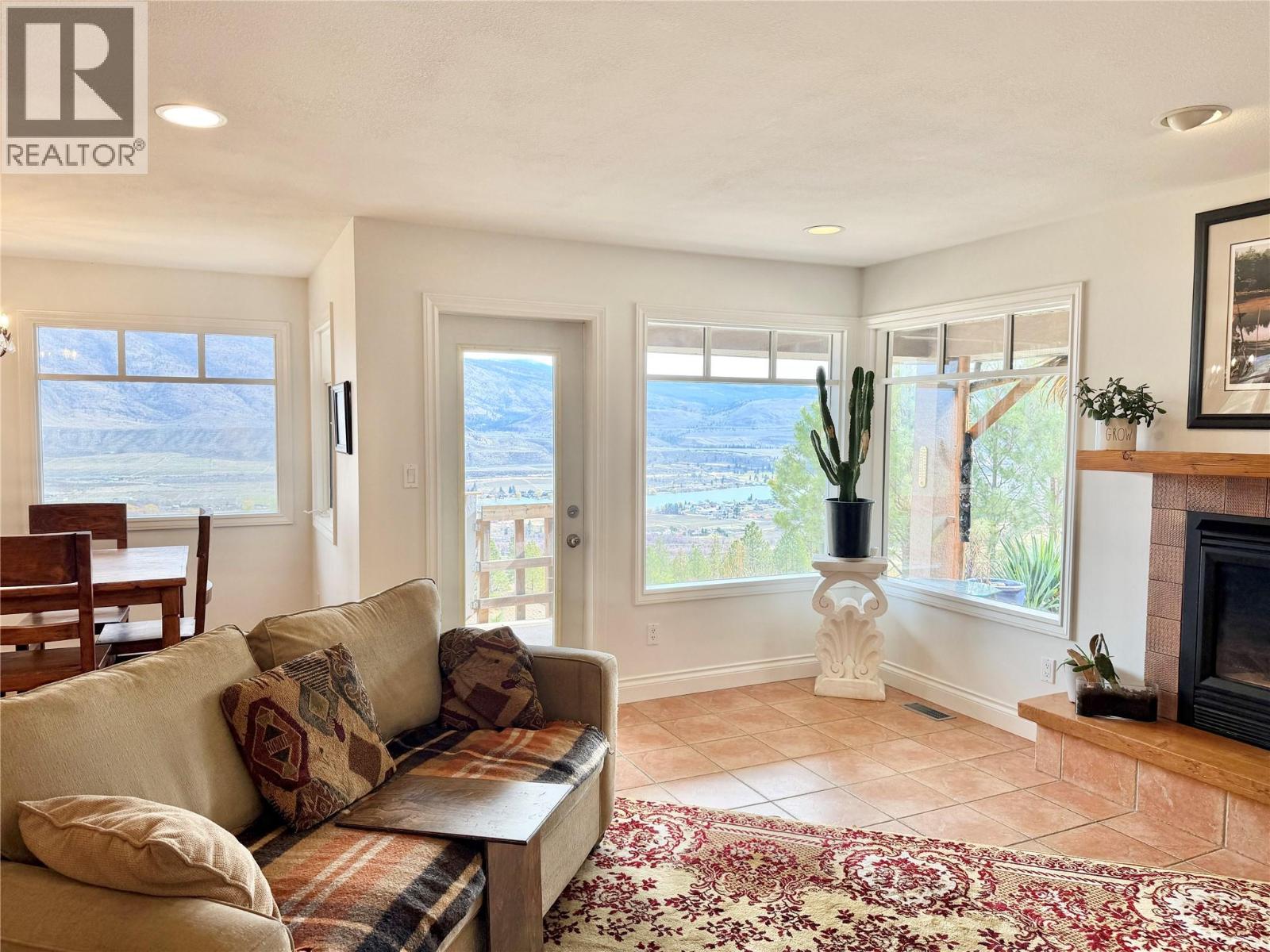 614 Wilson Mountain Road, Oliver