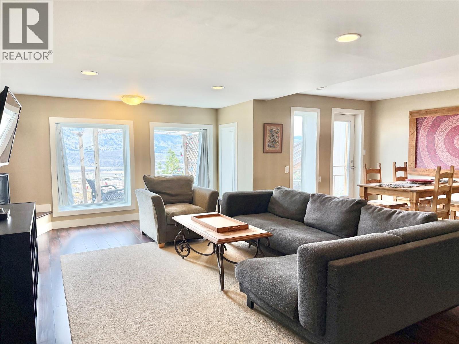 614 Wilson Mountain Road, Oliver