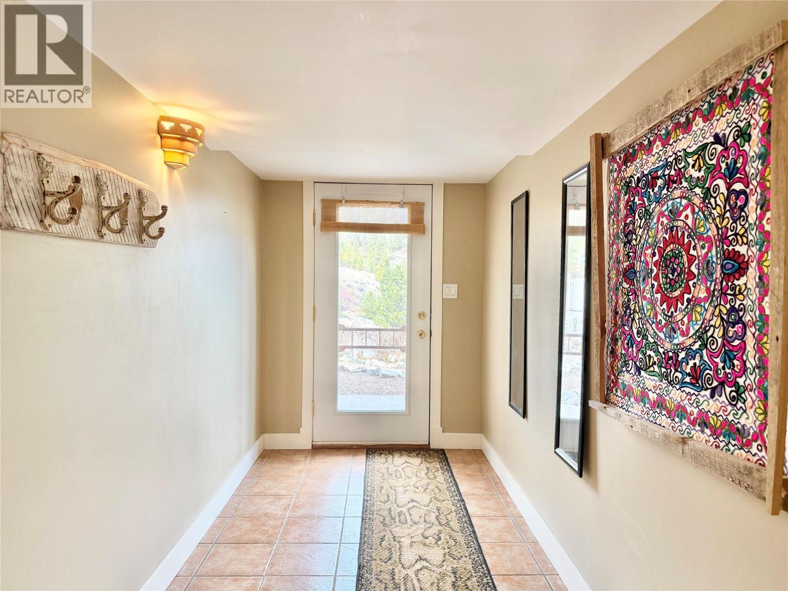 614 Wilson Mountain Road, Oliver