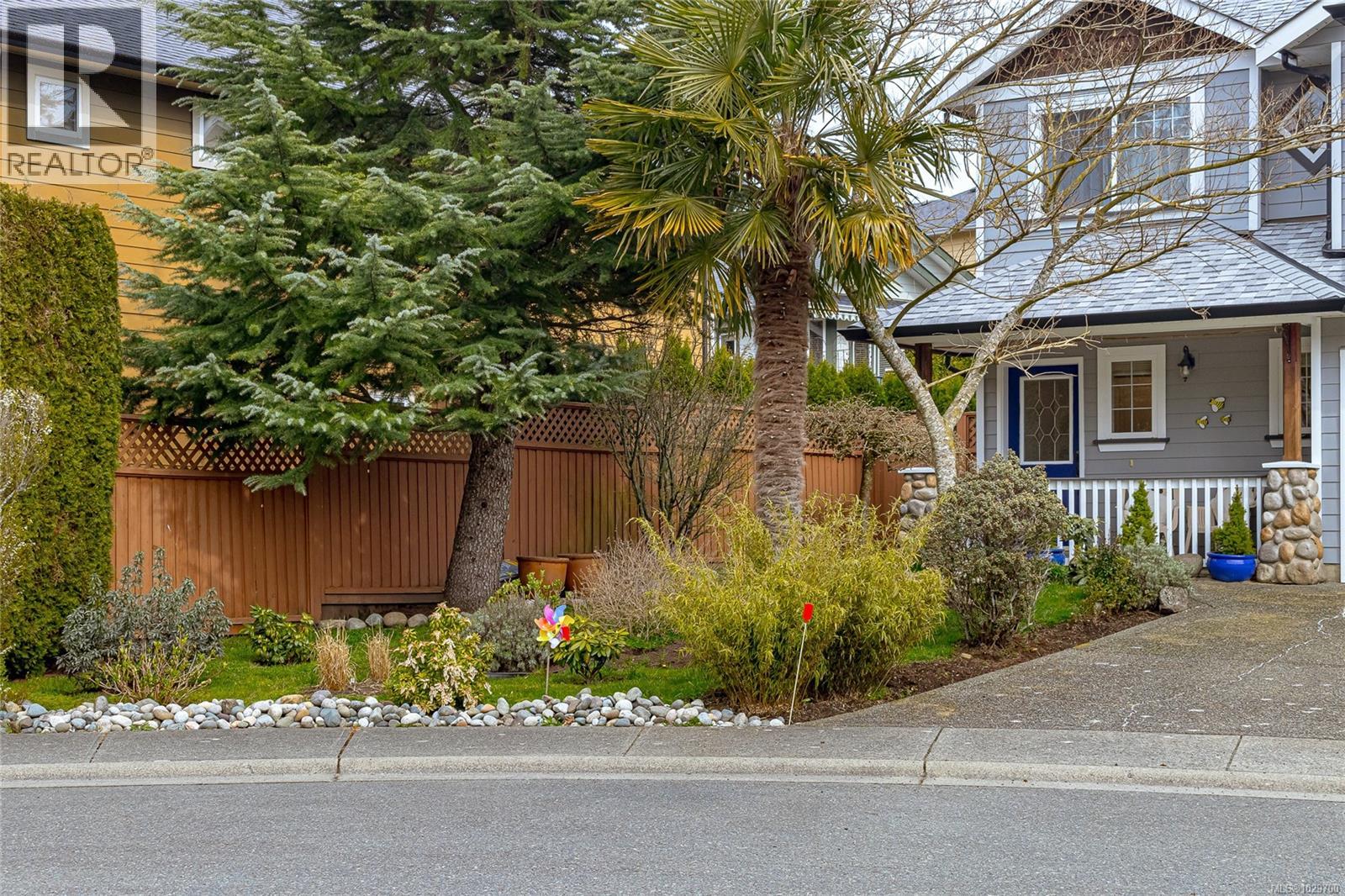 619 PARKWAY PL - Image 2