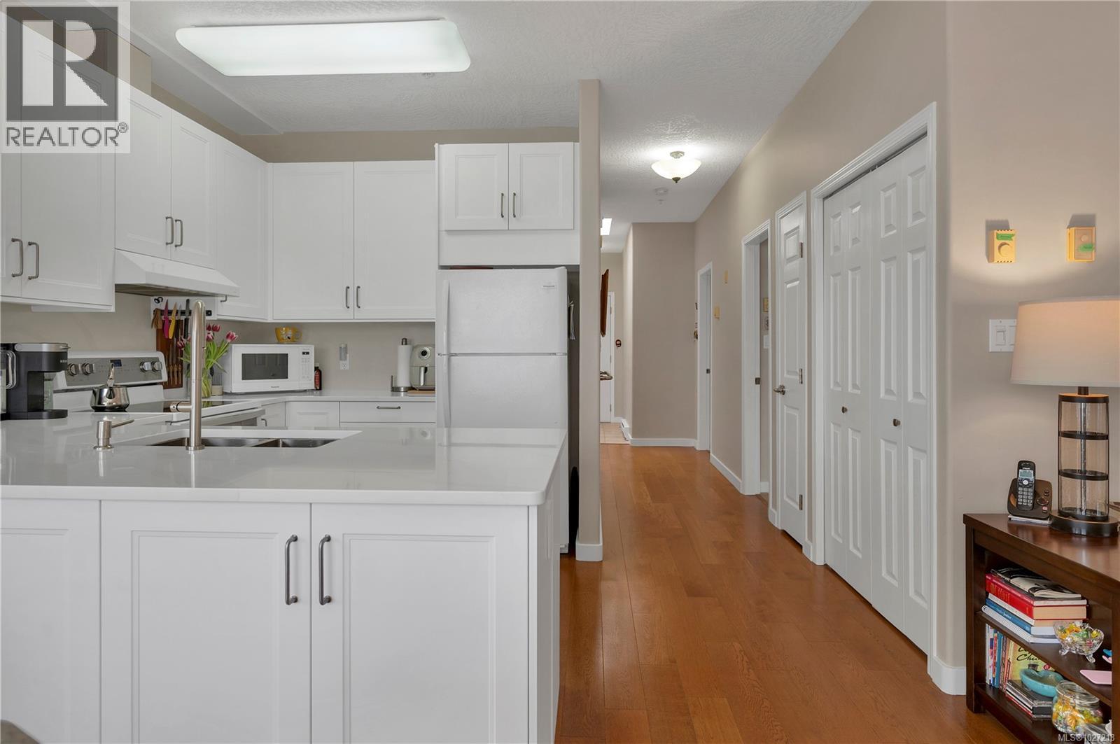 #308 1350 ISLAND HWY S - 5