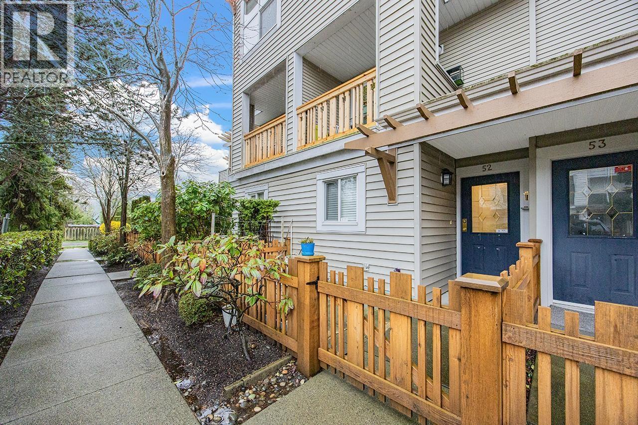 52 7088 LYNNWOOD DRIVE