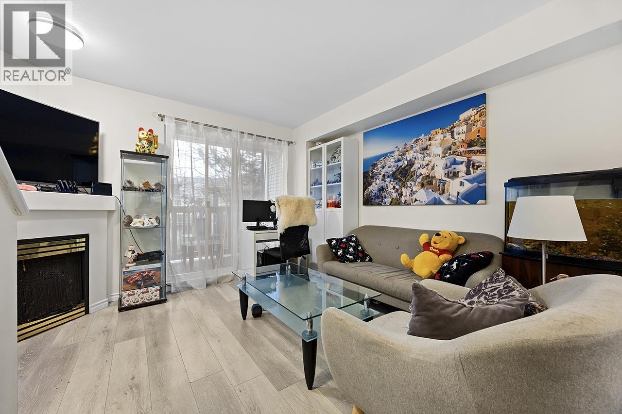 52 7088 LYNNWOOD DRIVE