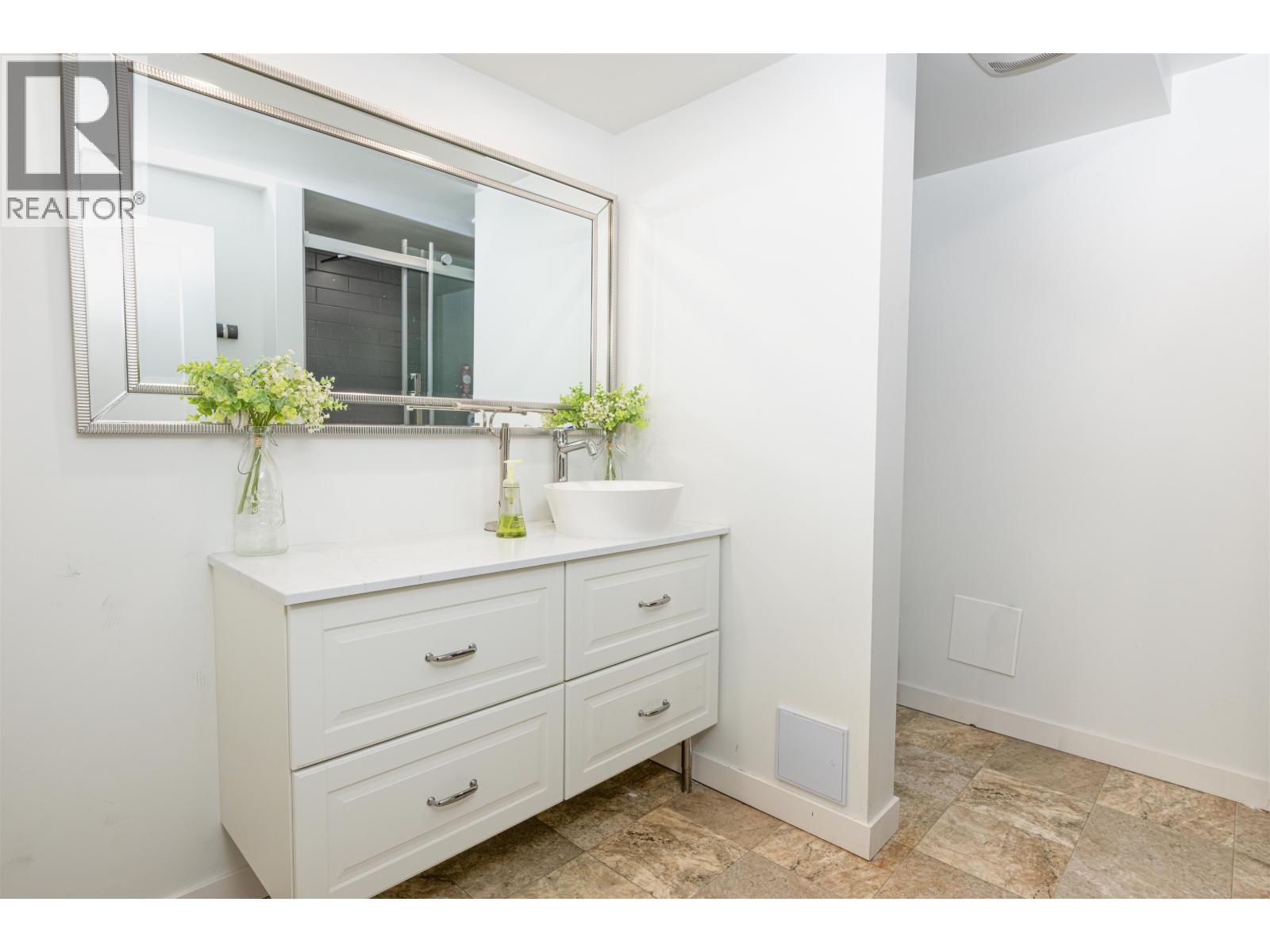 1511 ALWARD STREET - 10