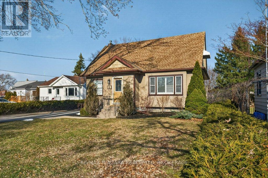 6 GRAMMAR AVENUE - 1