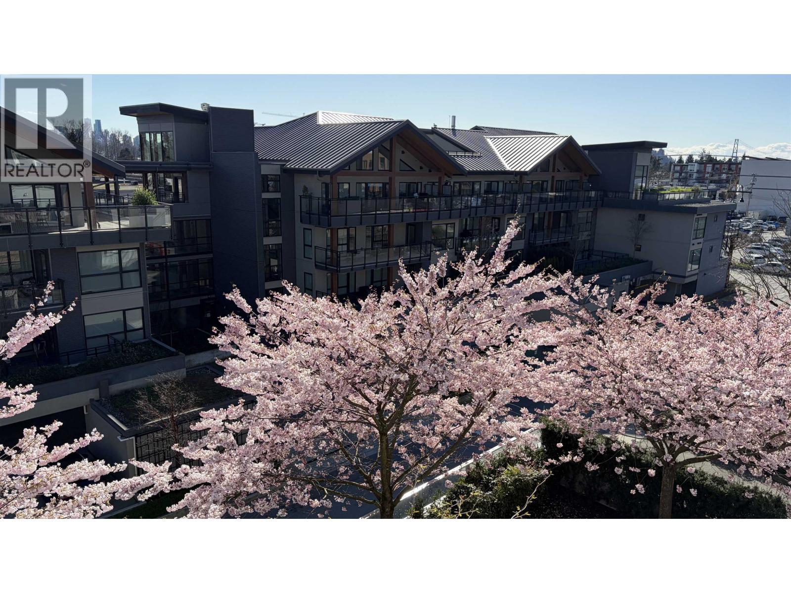 404 1061 MARINE Drive - main photo