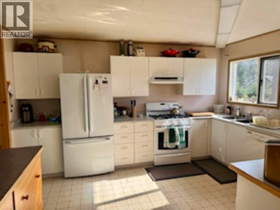 19 TINTINA Road, Stewart