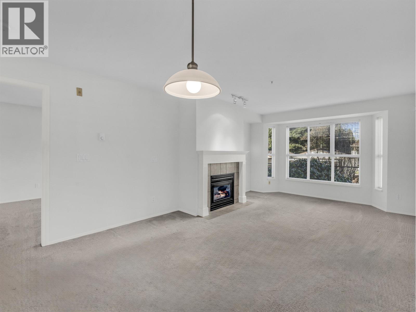 201 2393 WELCHER AVENUE, Port Coquitlam