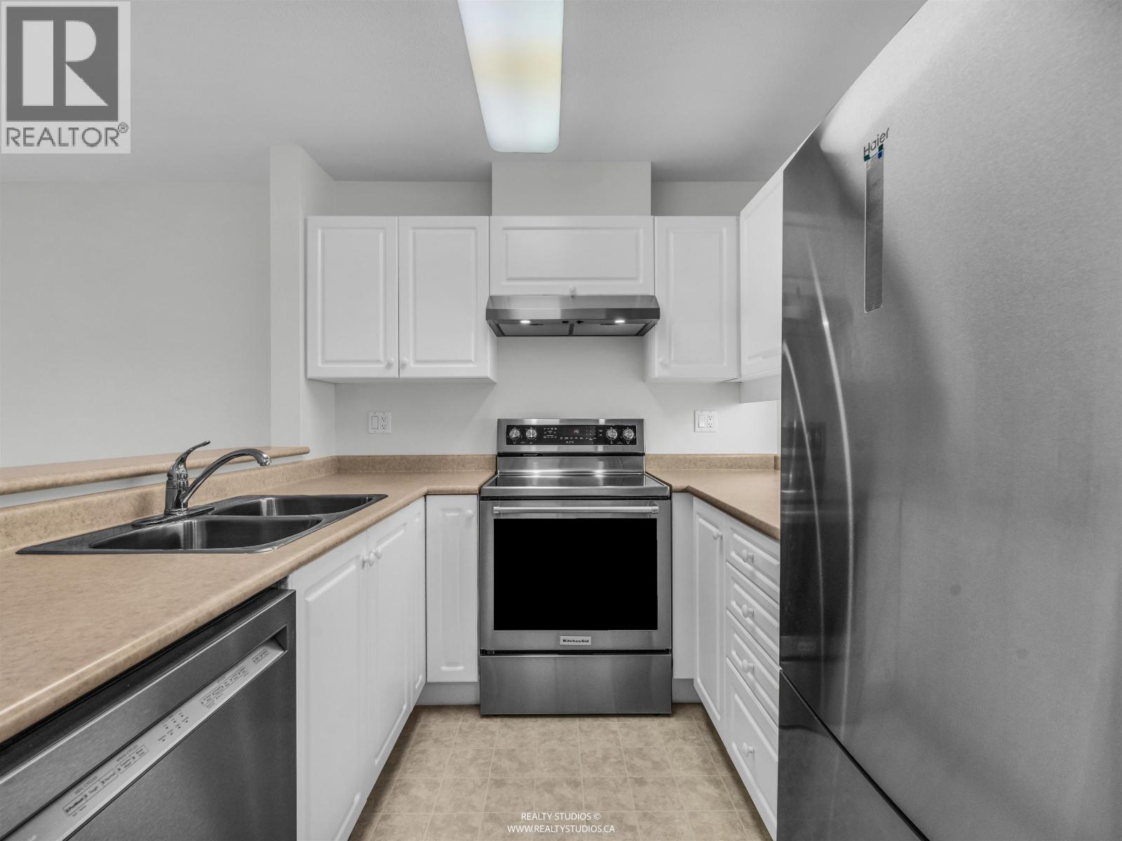 201 2393 WELCHER AVENUE, Port Coquitlam