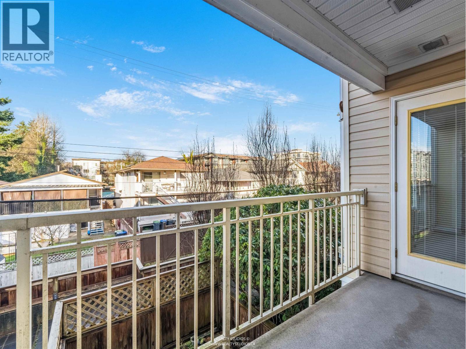 201 2393 WELCHER AVENUE, Port Coquitlam