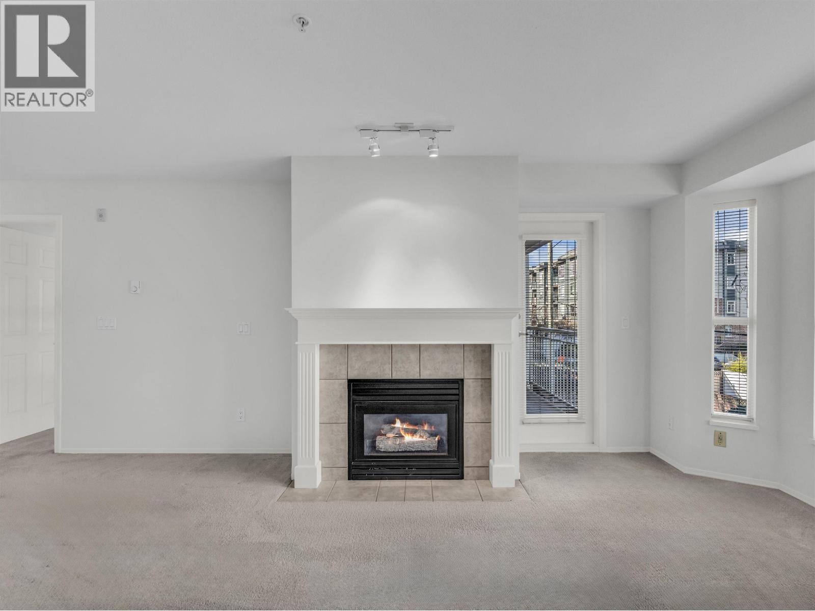 201 2393 WELCHER AVENUE, Port Coquitlam