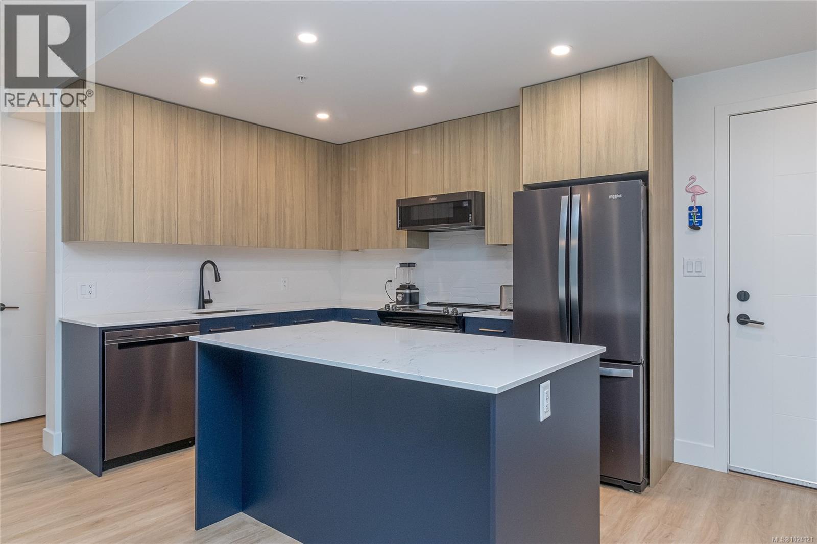 127 920 Reunion Ave, Langford