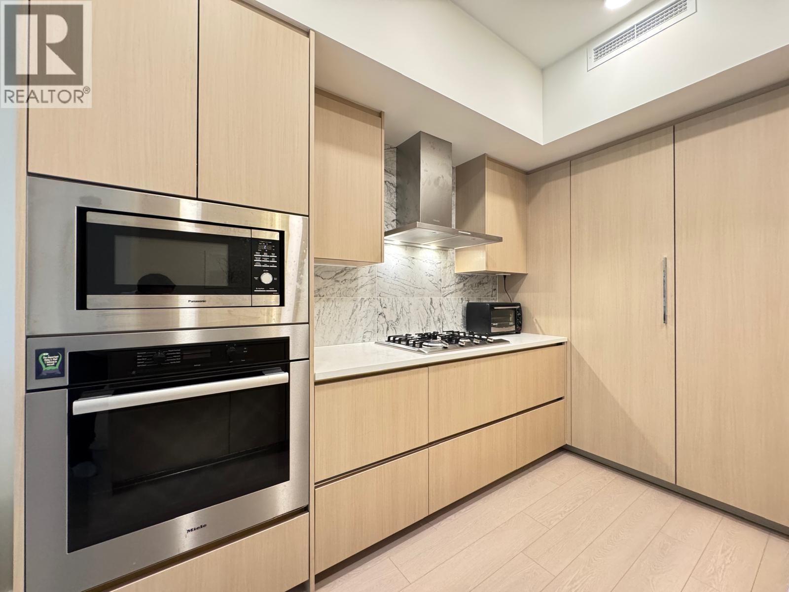 8180 NUNAVUT LANE, Vancouver