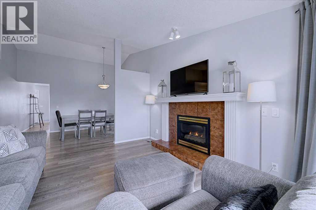 Single Family House Bi-level for Sale in  Sunlake Circle SE Sundance Calgary 
