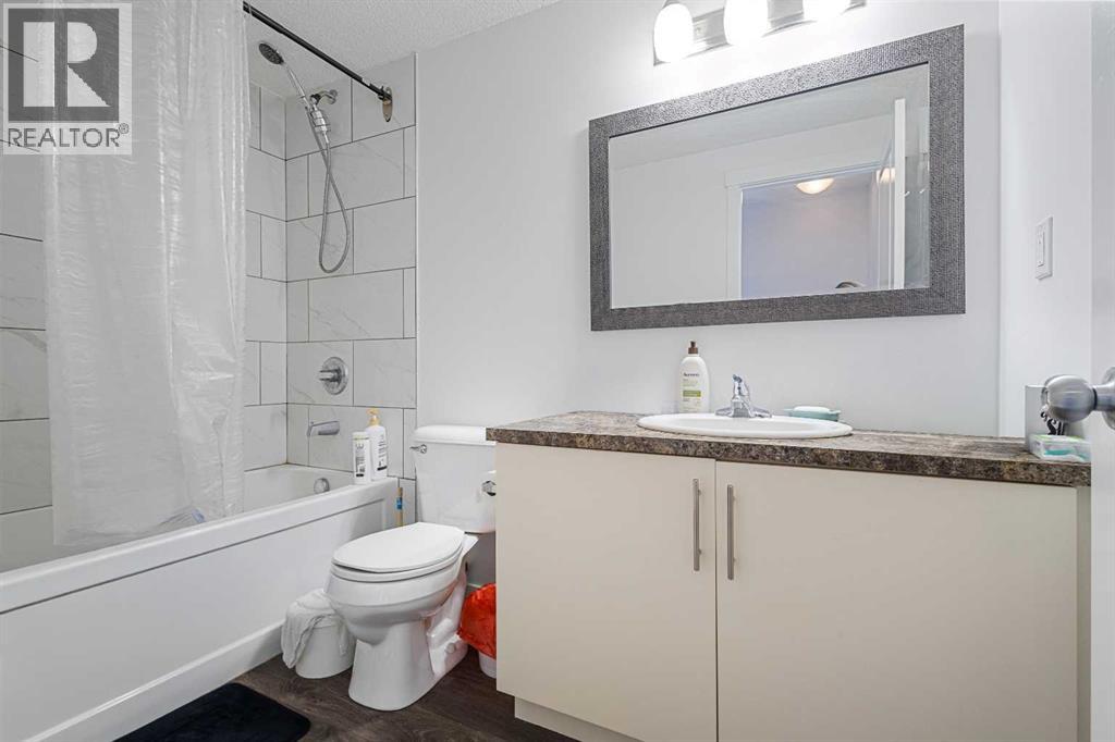 Single Family House for Sale in    Street NW Mount Pleasant Calgary 