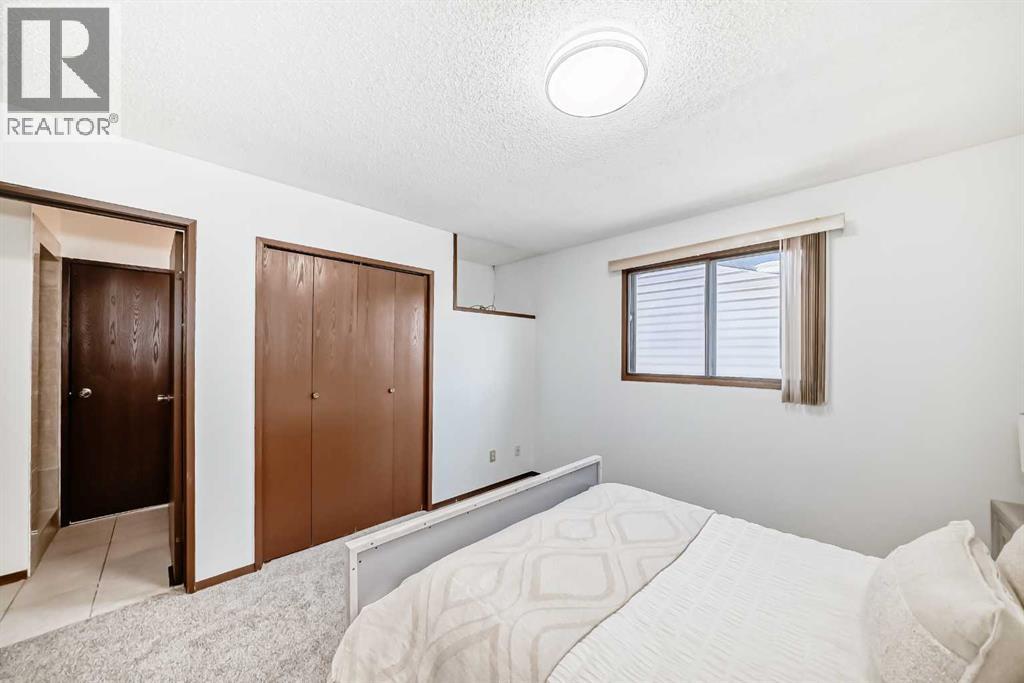 Single Family House Bungalow for Sale in  Temple Drive NE Temple Calgary 